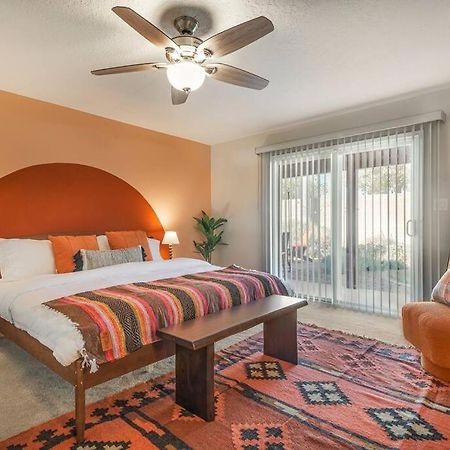Chic 5 Bed Rooms Boho Retreat With - Games & Outdoor Movies! แอลบูเคอร์คี ภายนอก รูปภาพ